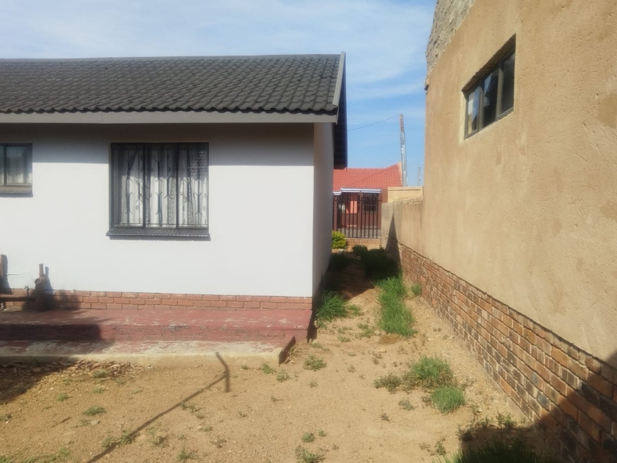 To Let 2 Bedroom Property for Rent in Mabopane North West